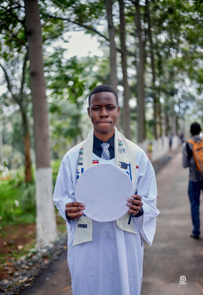 Gloire, étudiant en master 1 à l'université catholique de Bukavu.